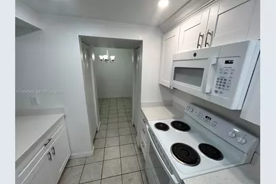 815 SW 30th St #J, Fort Lauderdale, FL 33315 - Photo 6
