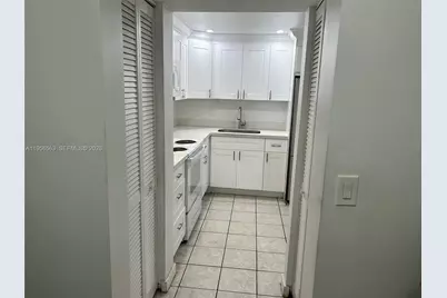 815 SW 30th St #J, Fort Lauderdale, FL 33315 - Photo 12