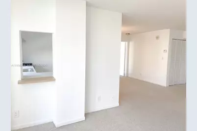 16919 N Bay Rd #706, Sunny Isles Beach, FL 33160 - Photo 2