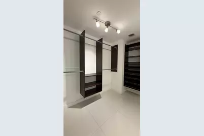 350 S Miami Ave #304, Miami, FL 33130 - Photo 8