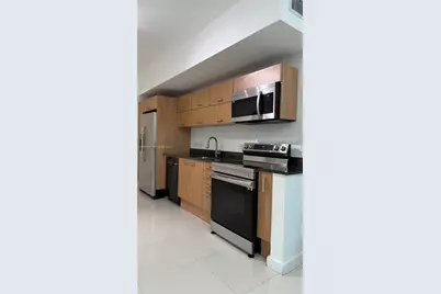 350 S Miami Ave #304, Miami, FL 33130 - Photo 2