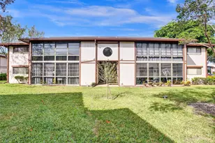 9974 N Belfort Cir, Tamarac, FL 33321 - Photo 36