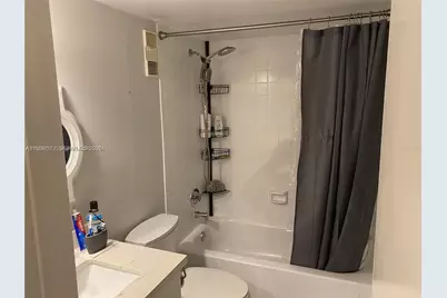 2205 S Cypress Bend Dr #302, Pompano Beach, FL 33069 - Photo 10