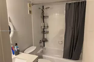 2205 S Cypress Bend Dr #302, Pompano Beach, FL 33069 - Photo 14