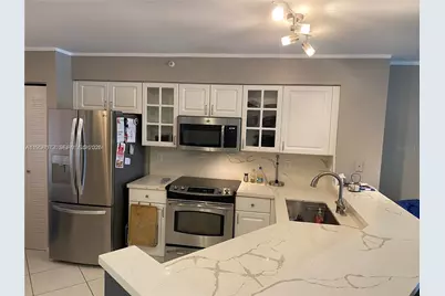 2205 S Cypress Bend Dr #302, Pompano Beach, FL 33069 - Photo 4