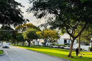 2020 NE 135th St, North Miami, FL 33181 - Photo 42
