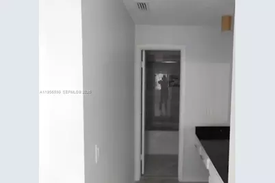 17038 NW 66th Ct, Hialeah, FL 33015 - Photo 14