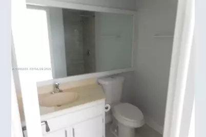 17038 NW 66th Ct, Hialeah, FL 33015 - Photo 16