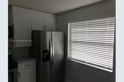 17038 NW 66th Ct, Hialeah, FL 33015 - Photo 6