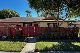 4296 Woodstock Dr, West Palm Beach, FL 33409 - Photo 6