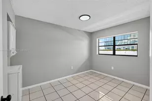 2924 Collins Ave, Miami Beach, FL 33140 - Photo 10