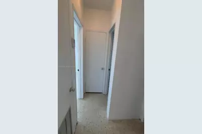 3667 NW 5th St #3667, Miami, FL 33125 - Photo 10