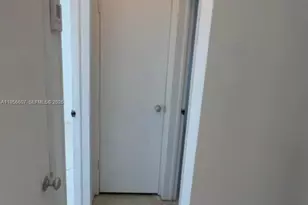 3667 NW 5th St, Miami, FL 33125 - Photo 10