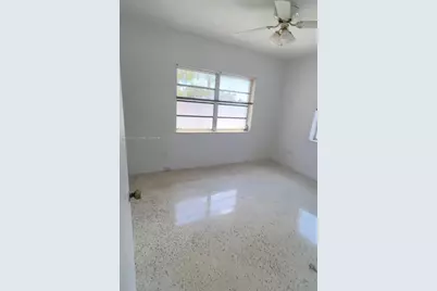 3667 NW 5th St #3667, Miami, FL 33125 - Photo 12
