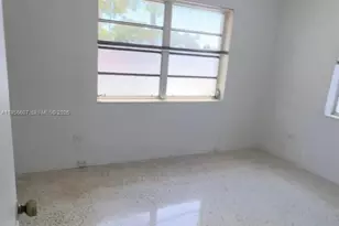 3667 NW 5th St, Miami, FL 33125 - Photo 12