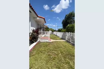 3667 NW 5th St #3667, Miami, FL 33125 - Photo 4