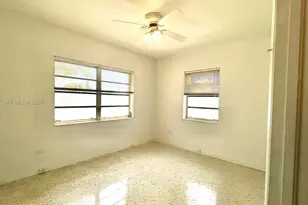3667 NW 5th St, Miami, FL 33125 - Photo 16