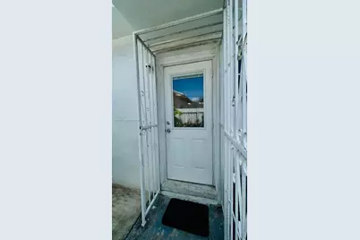 3667 NW 5th St #3667, Miami, FL 33125 - Photo 18