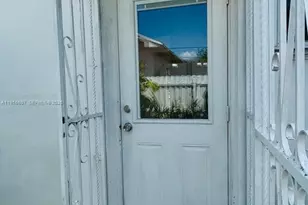 3667 NW 5th St, Miami, FL 33125 - Photo 18