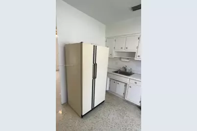 3667 NW 5th St #3667, Miami, FL 33125 - Photo 8