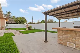 16640 NW 86th Ct, Miami Lakes, FL 33016 - Photo 20