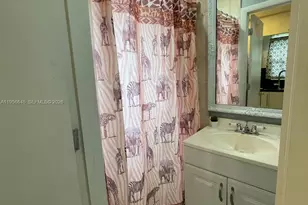 [Address not provided], Hallandale Beach, FL 33009 - Photo 14