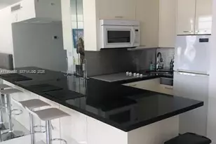 100 Lincoln Rd, Miami Beach, FL 33139 - Photo 16