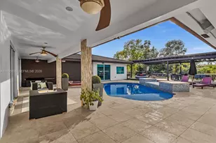 16380 Paddock Ln, Weston, FL 33326 - Photo 18
