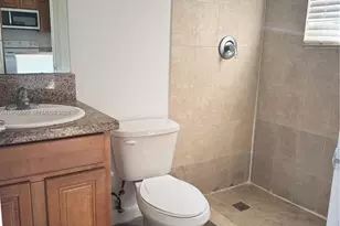7130 Rue Versailles, Miami Beach, FL 33141 - Photo 6