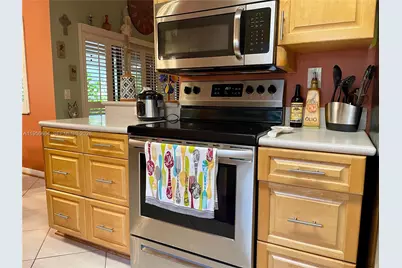 9360 S Chelsea Dr S, Plantation, FL 33324 - Photo 4