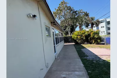 3205 Liberty St, Hollywood, FL 33021 - Photo 24