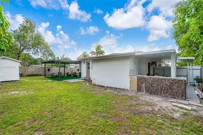 911 NW 138th St, Miami, FL 33168 - Photo 16