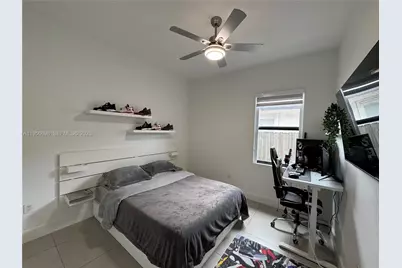 885 NE 3rd Ave, Homestead, FL 33030 - Photo 18
