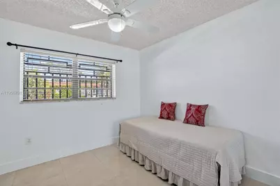 9410 SW 42nd St, Miami, FL 33165 - Photo 32