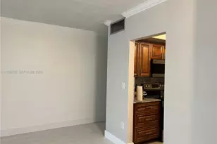 270 NE 191st St, Miami, FL 33179 - Photo 2