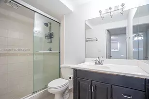 606 W 81st St, Hialeah, FL 33014 - Photo 18