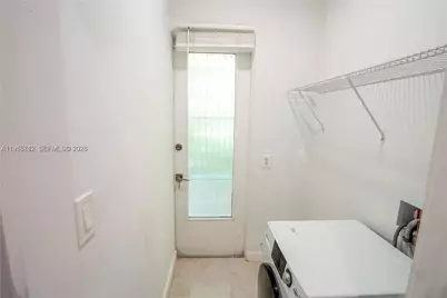 319 W 28th St #9, Miami Beach, FL 33140 - Photo 10