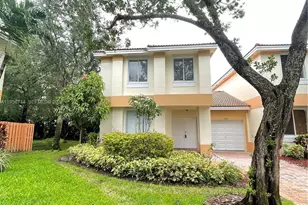 6524 Hidden Cove Dr, Davie, FL 33314 - Photo 2