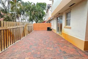 6524 Hidden Cove Dr, Davie, FL 33314 - Photo 6