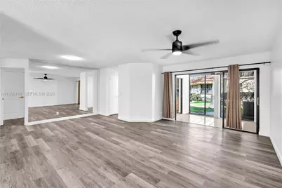 3405 Emerald Oaks Dr #207, Hollywood, FL 33021 - Photo 4