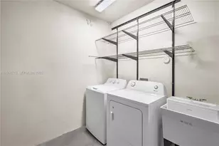 3405 Emerald Oaks Dr, Hollywood, FL 33021 - Photo 22