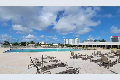 1965 S Ocean Dr #ME, Hallandale Beach, FL 33009 - Photo 20