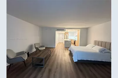 2301 Collins Ave #1421, Miami Beach, FL 33139 - Photo 2