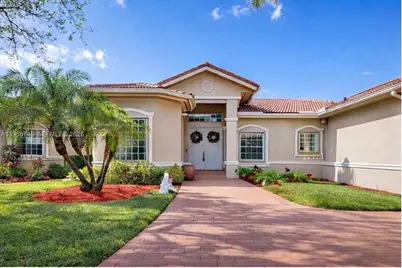 109 SW 128th Ave, Plantation, FL 33325 - Photo 2