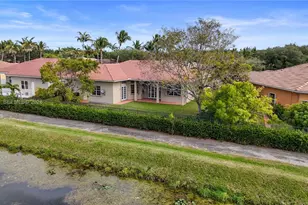 109 SW 128th Ave, Plantation, FL 33325 - Photo 6