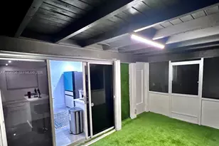 2502 NW 48th St, Tamarac, FL 33309 - Photo 8