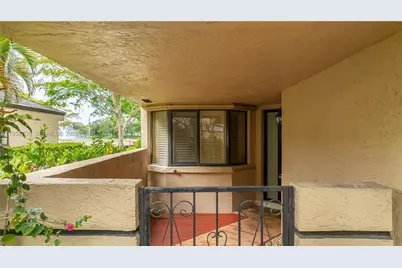 9360 S Chelsea Dr S, Plantation, FL 33324 - Photo 4