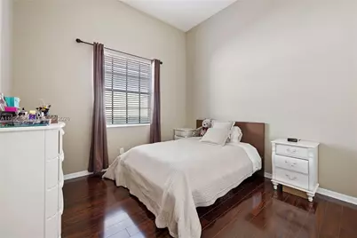109 SW 128th Ave, Plantation, FL 33325 - Photo 16