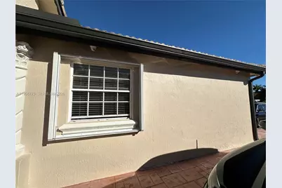 15421 SW 95th Ln, Miami, FL 33196 - Photo 6