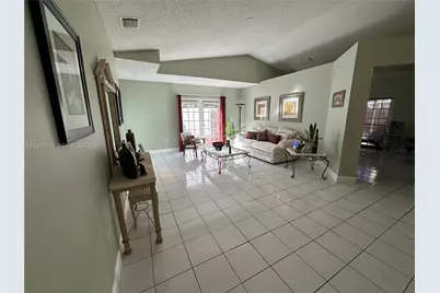 15421 SW 95th Ln, Miami, FL 33196 - Photo 8